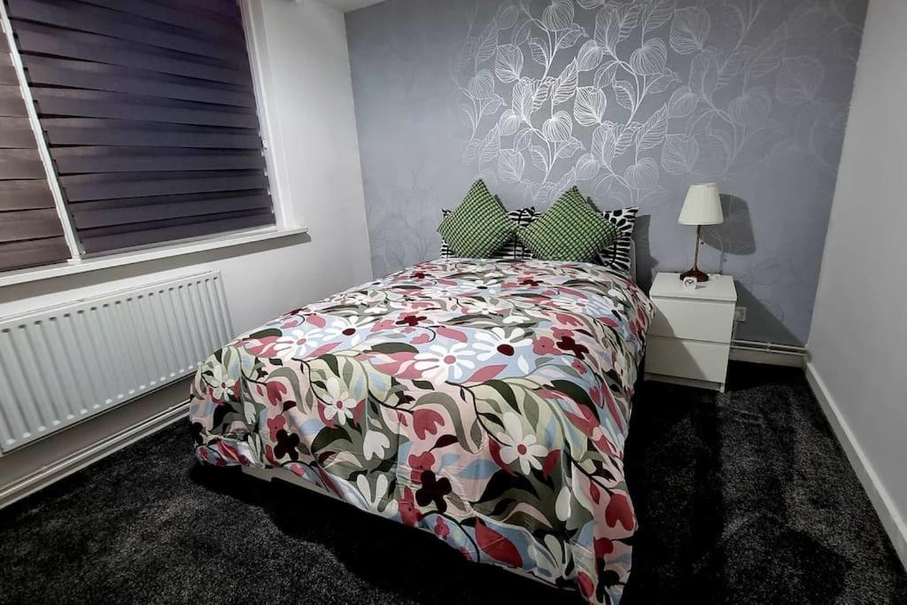 1 Bed Flat With Free Parking In E13 Daire Londra Dış mekan fotoğraf